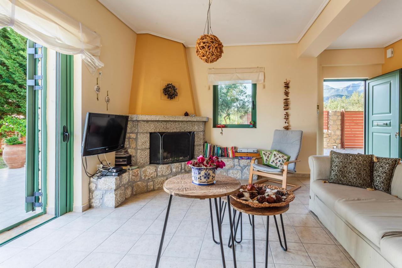 Apartamento Lavender Garden Retreat - Secluded Seaside Getaway Kotronion  Exterior foto