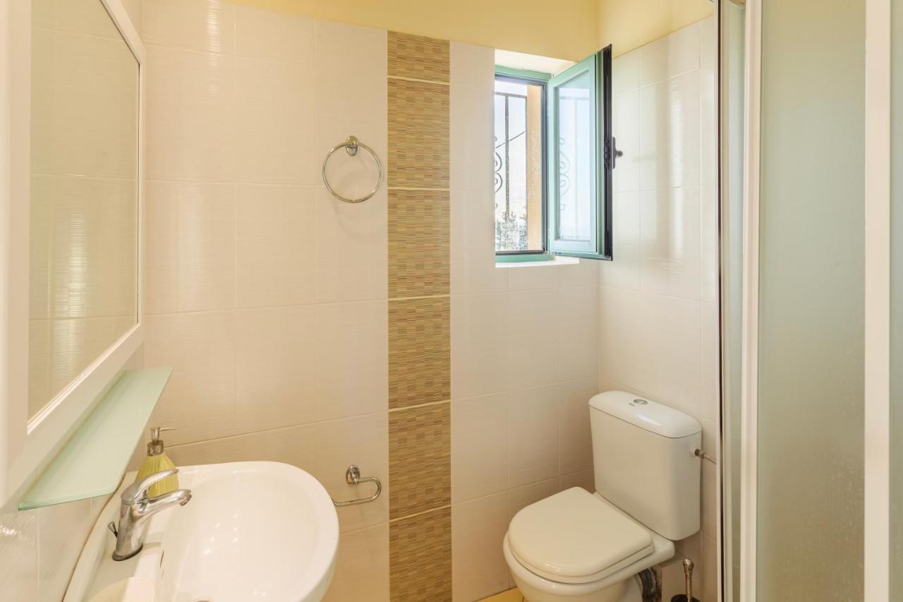 Apartamento Lavender Garden Retreat - Secluded Seaside Getaway Kotronion  Exterior foto